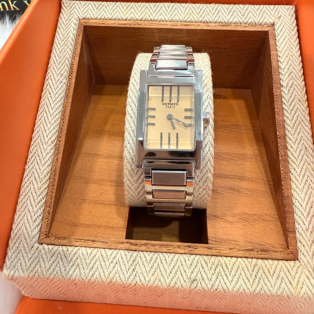 HERMES Ladies' Watch - Picture 4 of 12